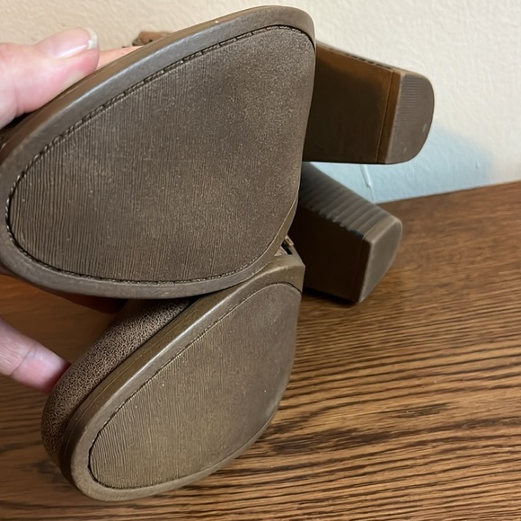 Fall Women’s Ankle Booties Heels Braided Buckle Details Size 8.5 - Picture 10 of 10